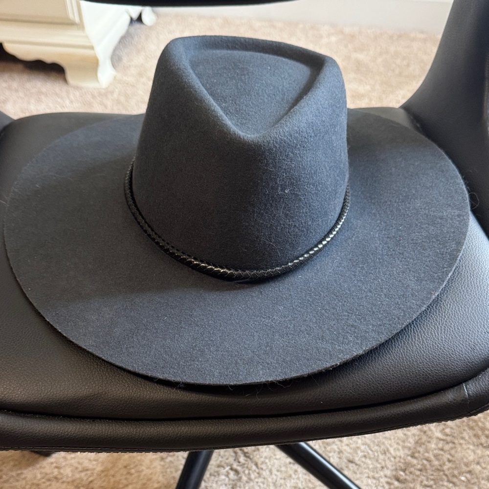 GIGI PIP Classic Black Hat